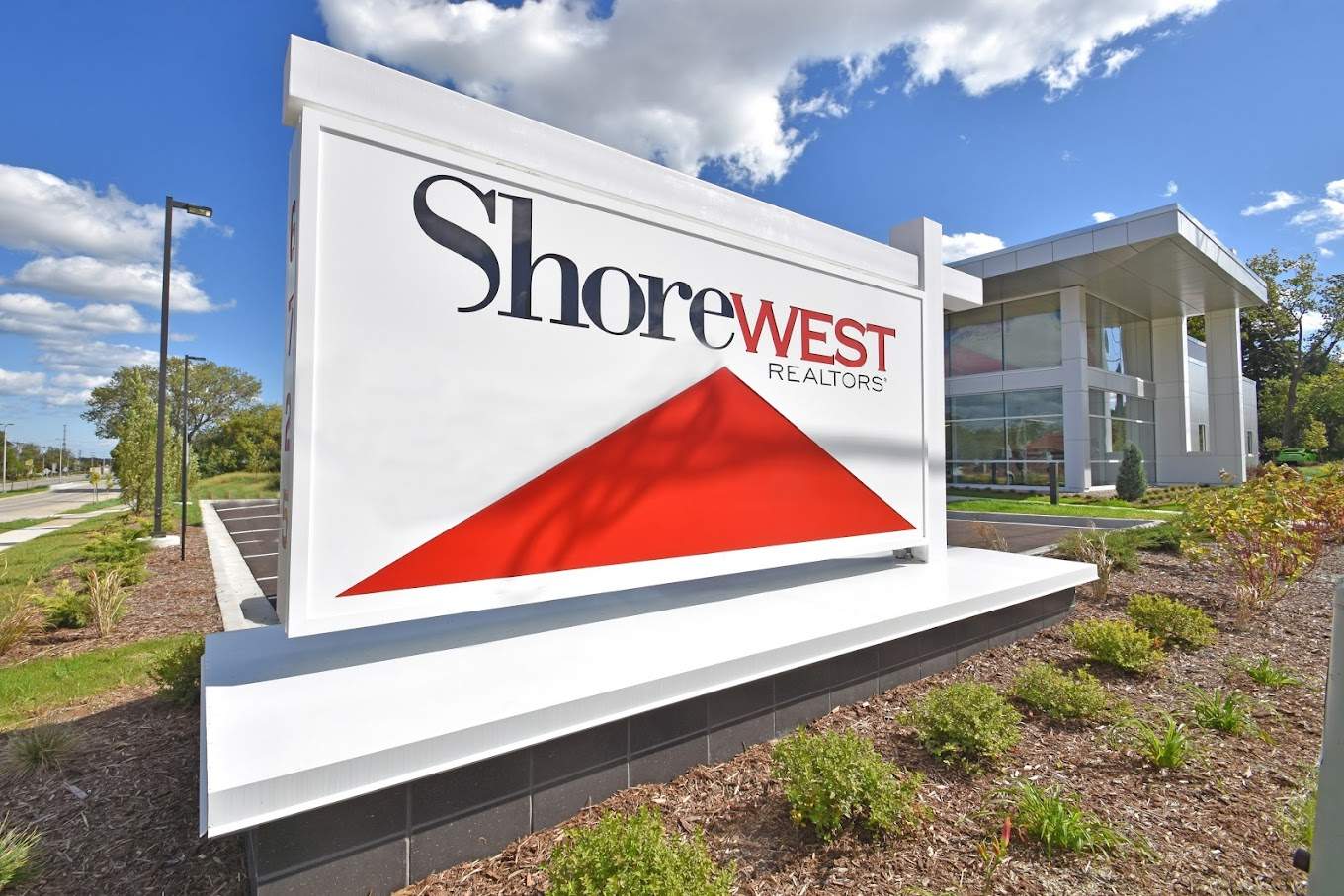 Robby Johnson, Shorewest Realtors — photo 3