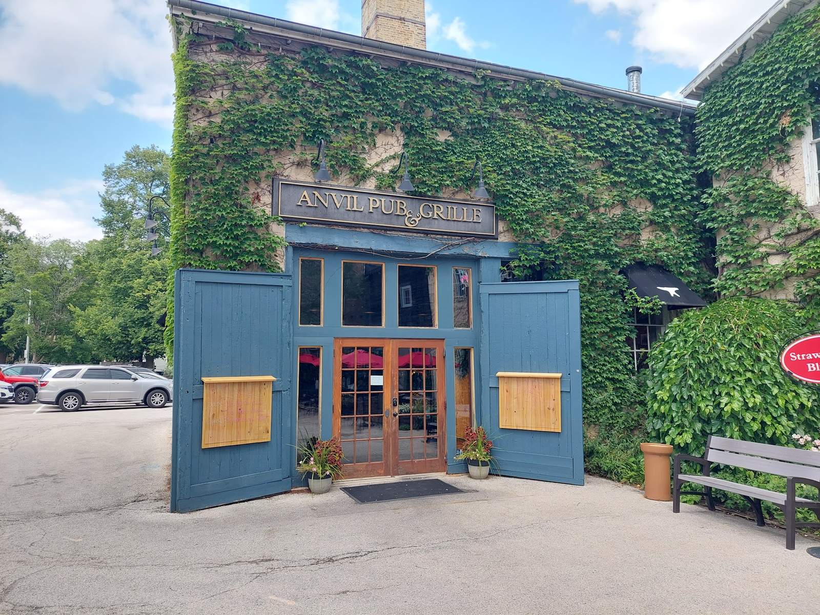 Anvil Pub & Grille — photo 6