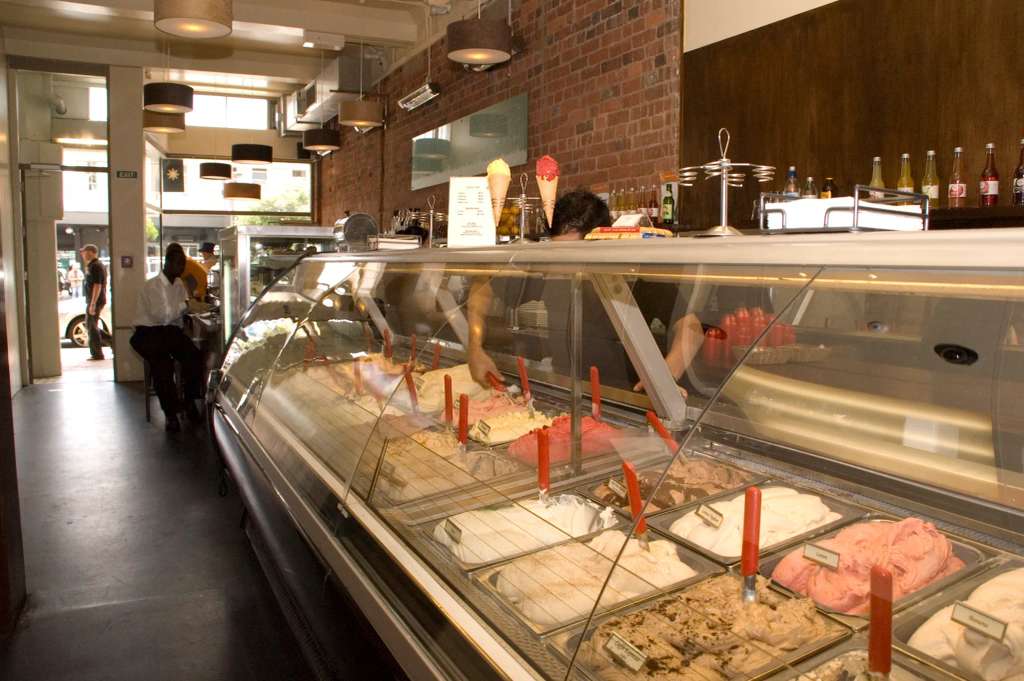 Kaffee Eis Courtenay Place