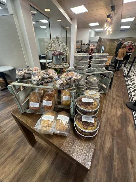 LuAnn’s Bakery & Cafe - Hartford — photo 2