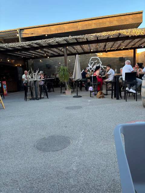 Bar Saint Thomas - Accès limité 12 ans et + / Bar à vins / Tapas / Concert / Ambiance / After Work - Argelès sur mer — photo 4