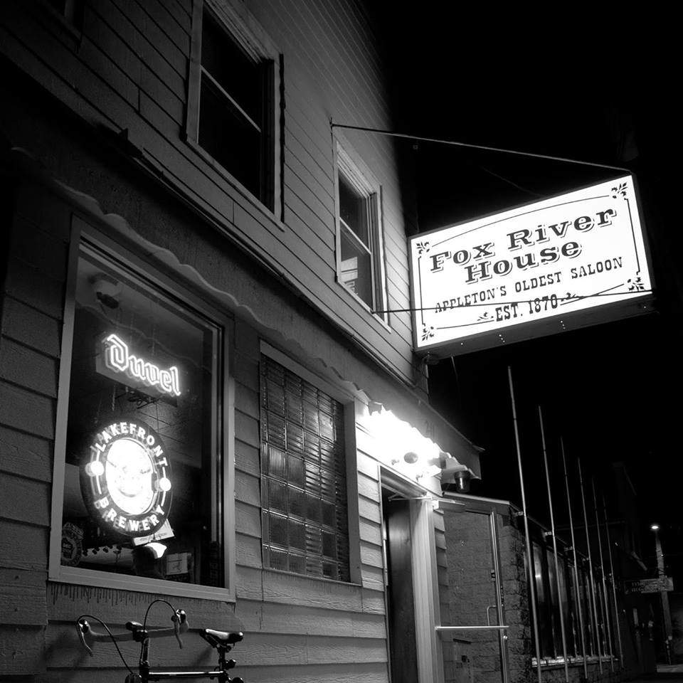 Fox River House — photo 1