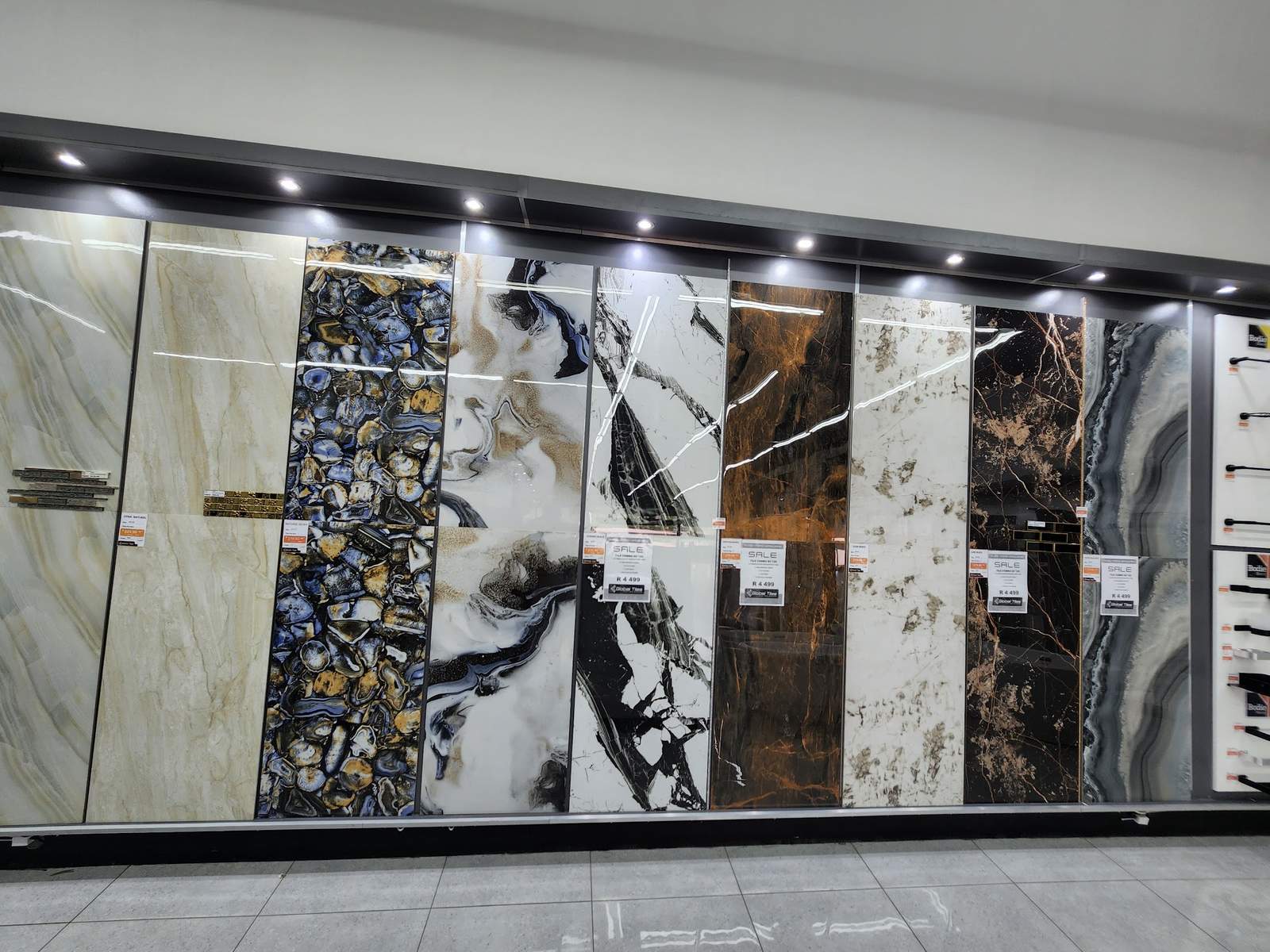Global Tiles — photo 1
