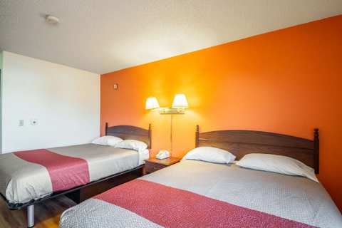 Motel 6 Saukville, WI — photo 2