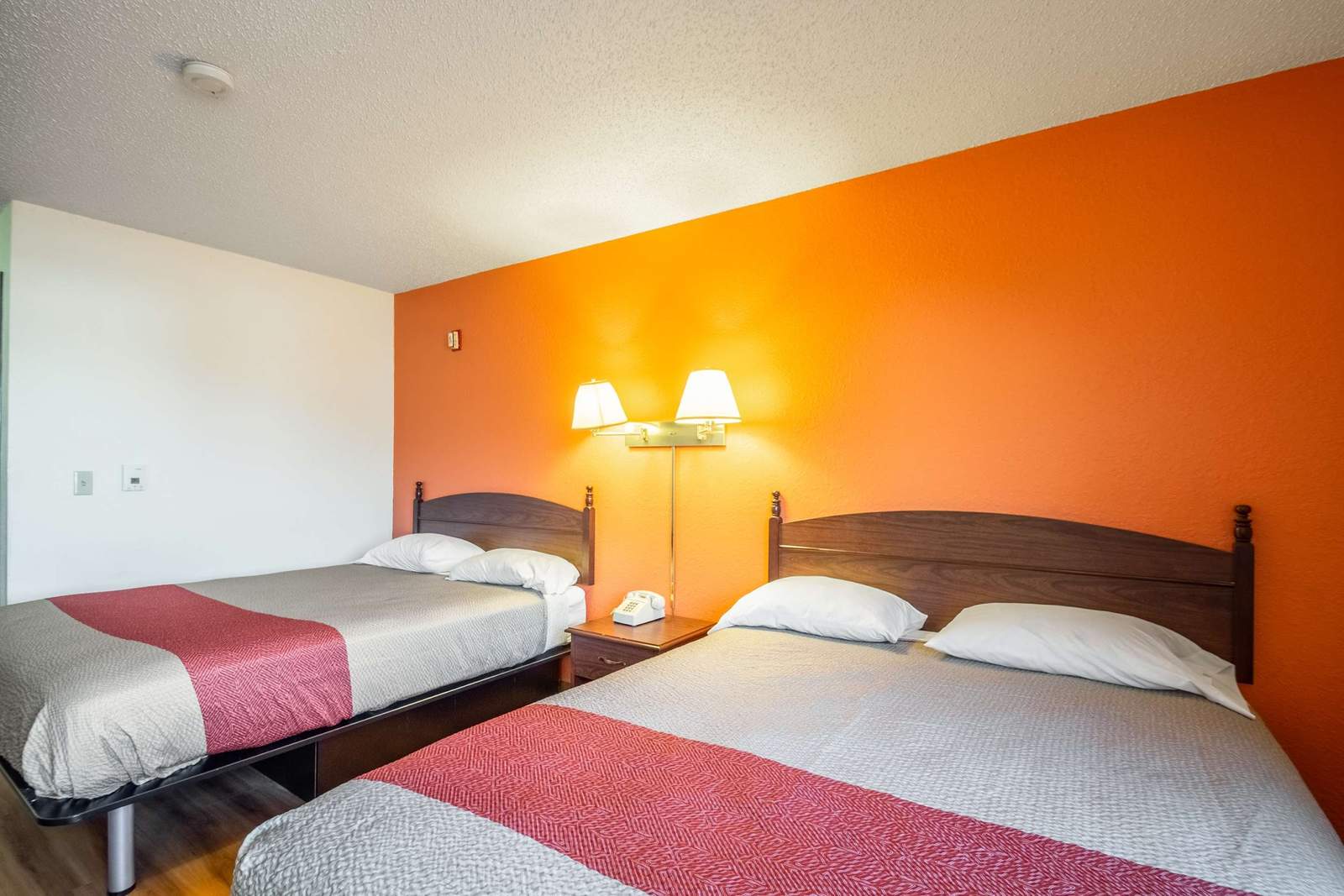 Motel 6 Saukville, WI — photo 2