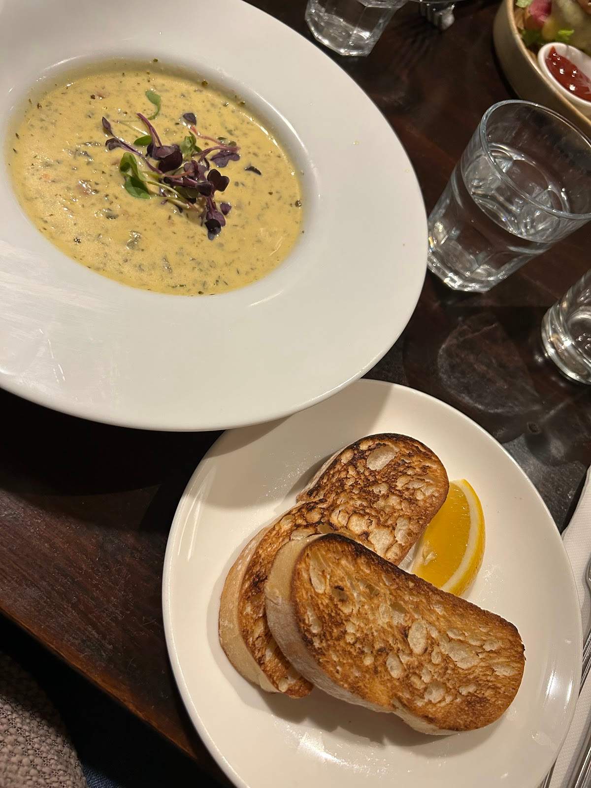 Union Square Bistro & Bar — photo 4