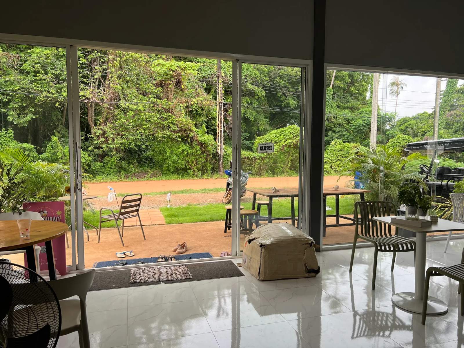 Mak Phrao Coffee & Tea — photo 1