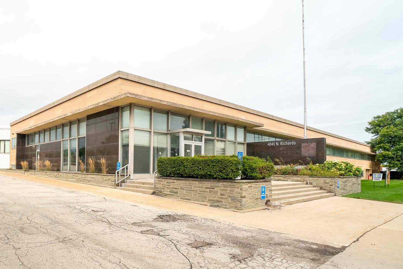 Phoenix Logistics — photo 6