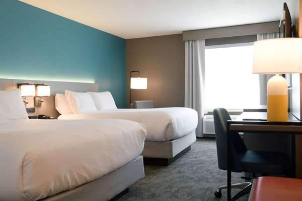 Comfort Inn & Suites NW Milwaukee — photo 5
