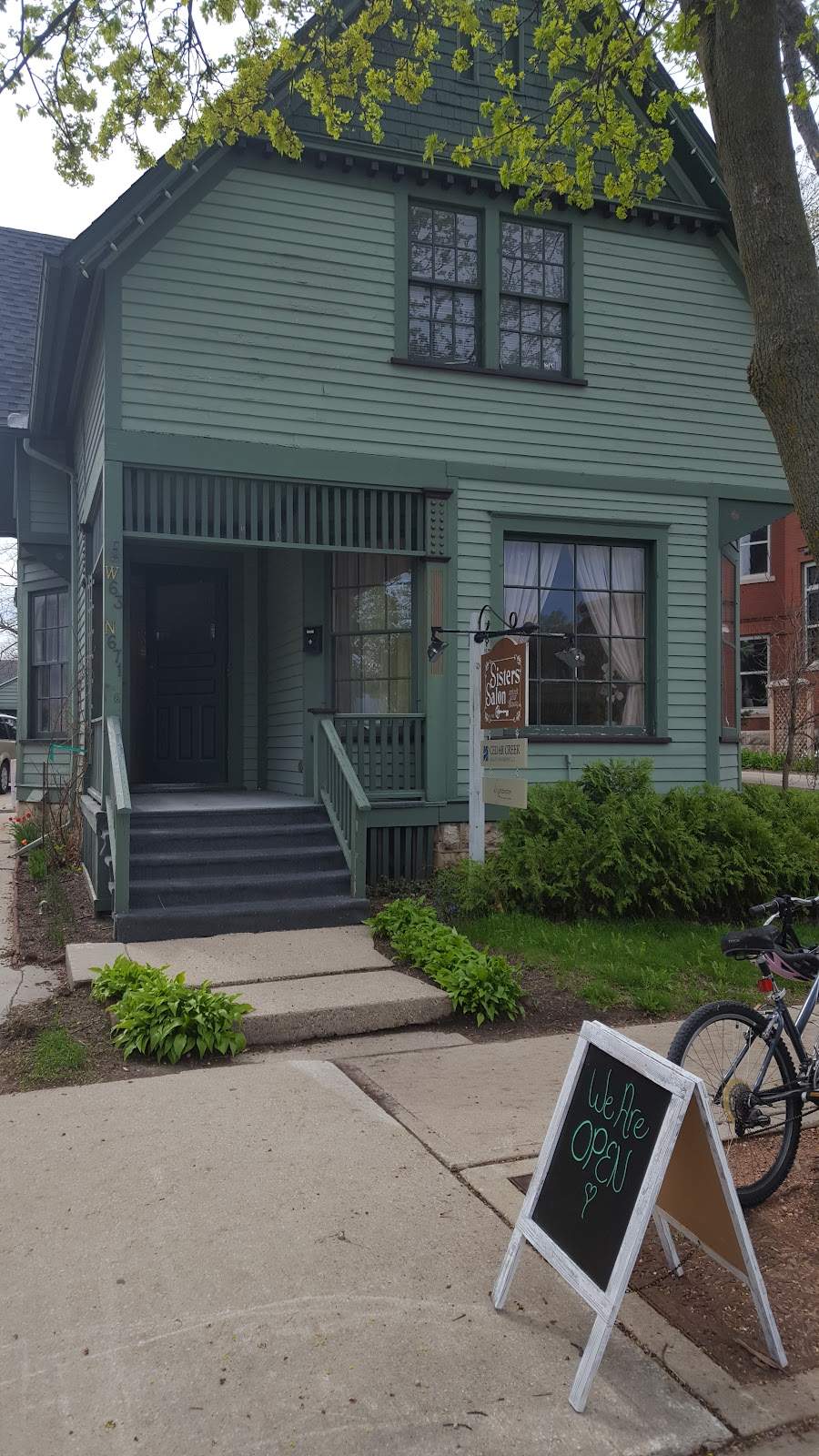 Sisters Salon and Spa — photo 2