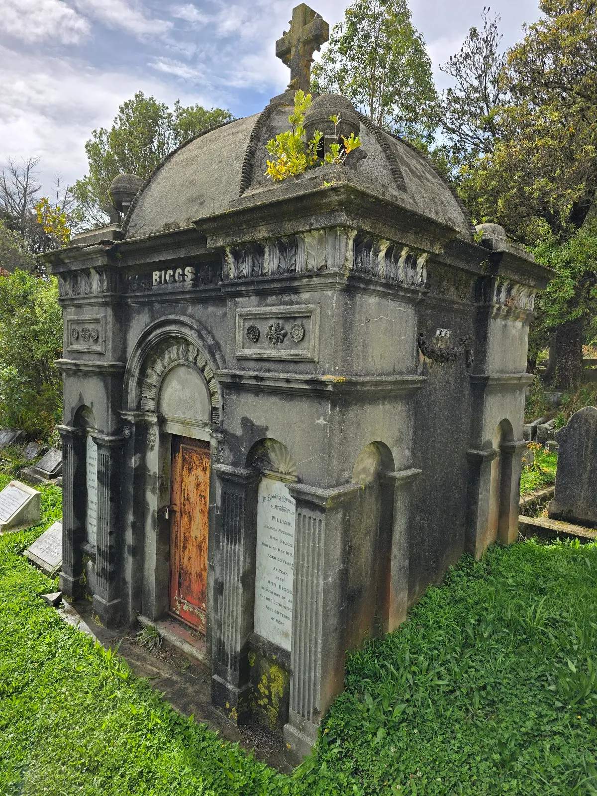 Karori Cemetery Main Chapel — photo 2