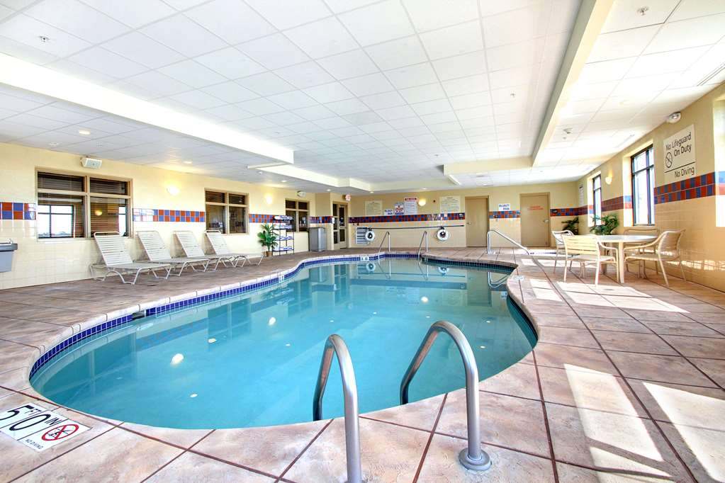 Hampton Inn & Suites West Bend — photo 3