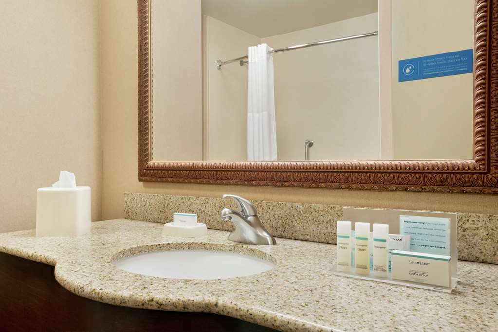 Hampton Inn & Suites West Bend — photo 4