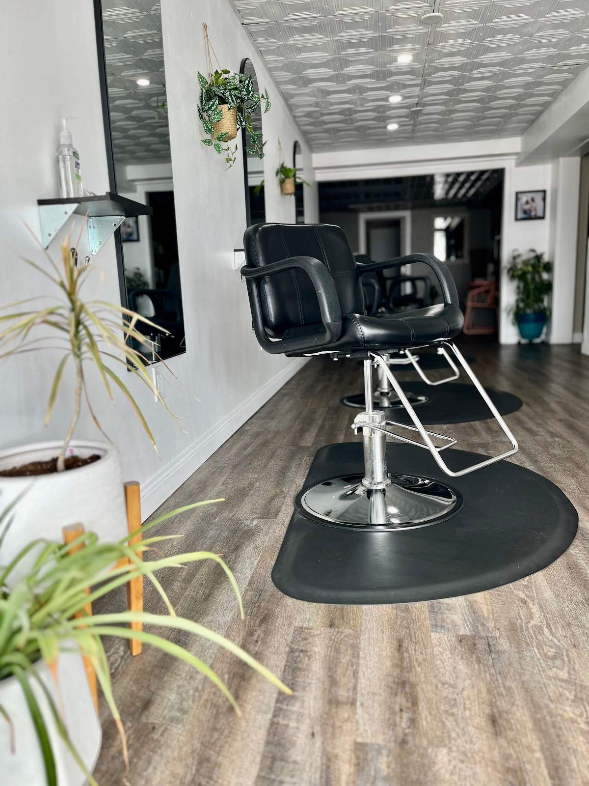 Piccola Salon — photo 2