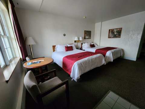 The Chalet Motel of Mequon — photo 2