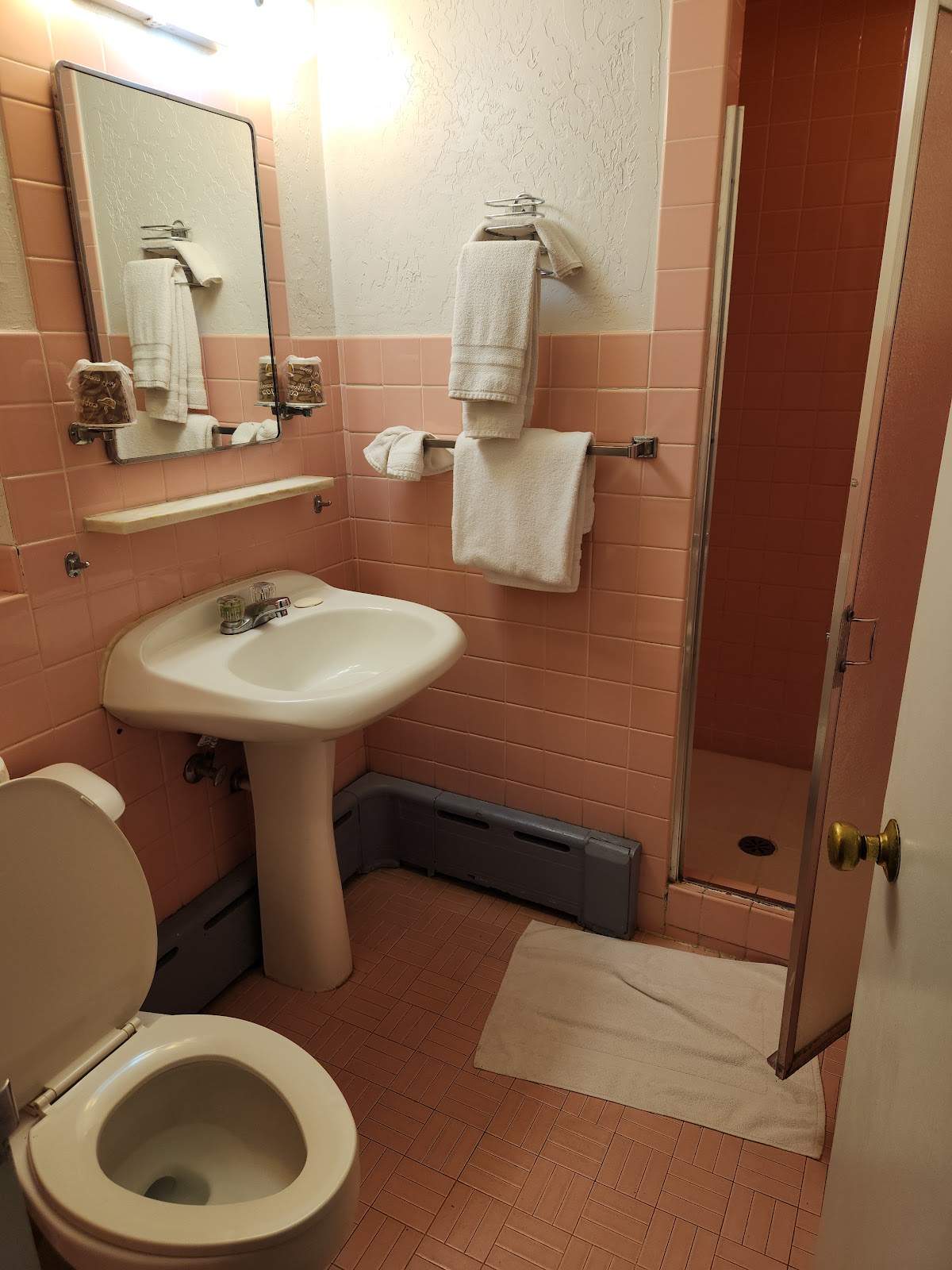 The Chalet Motel of Mequon — photo 9
