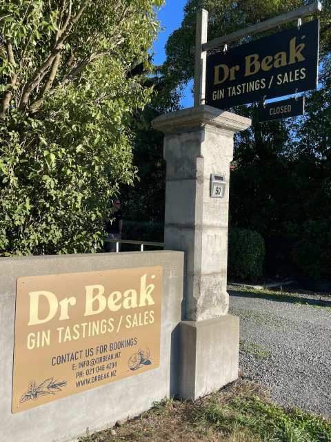 Dr Beak Tasting Room — photo 3
