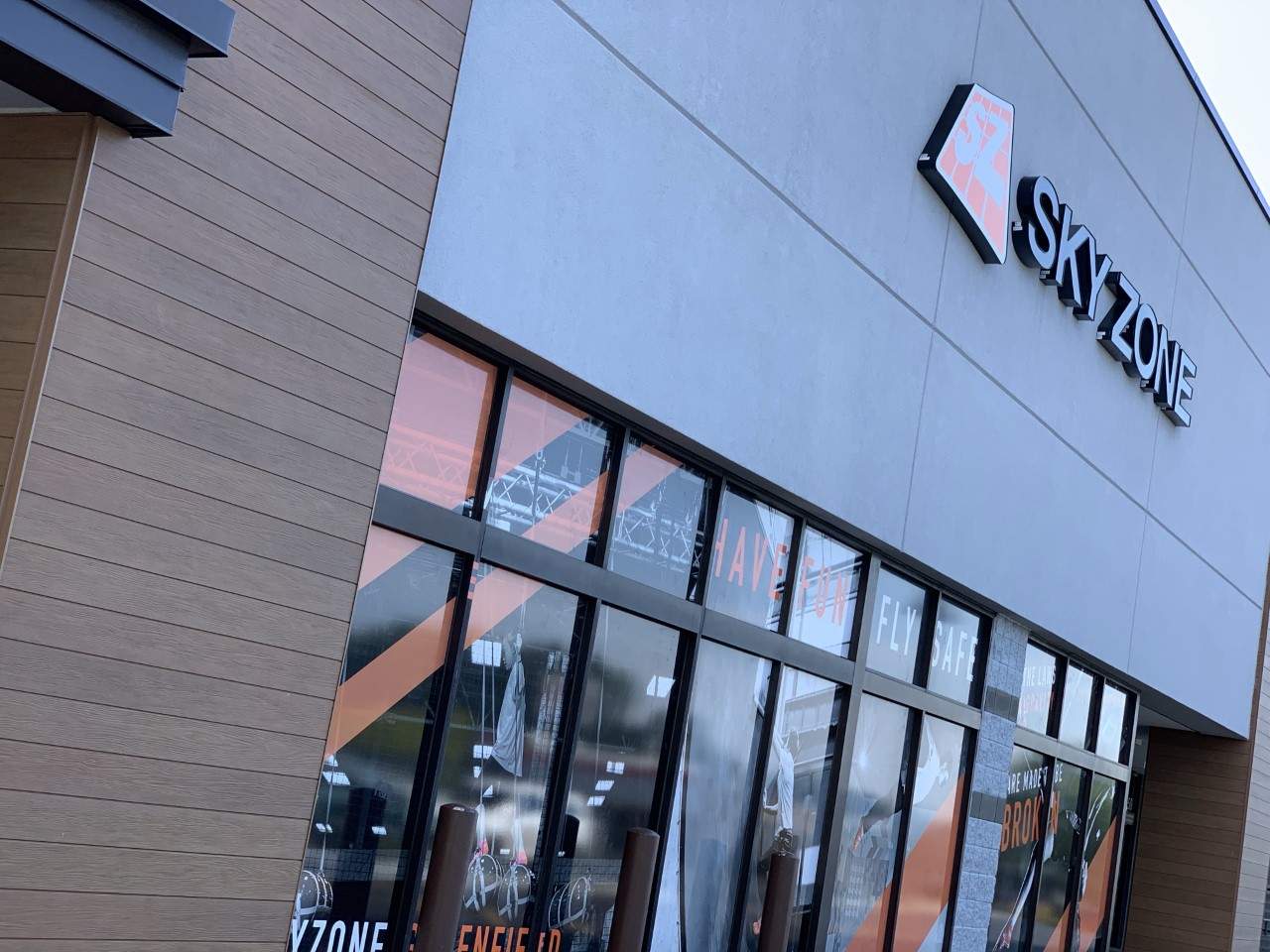 Sky Zone Greenfield. — photo 1