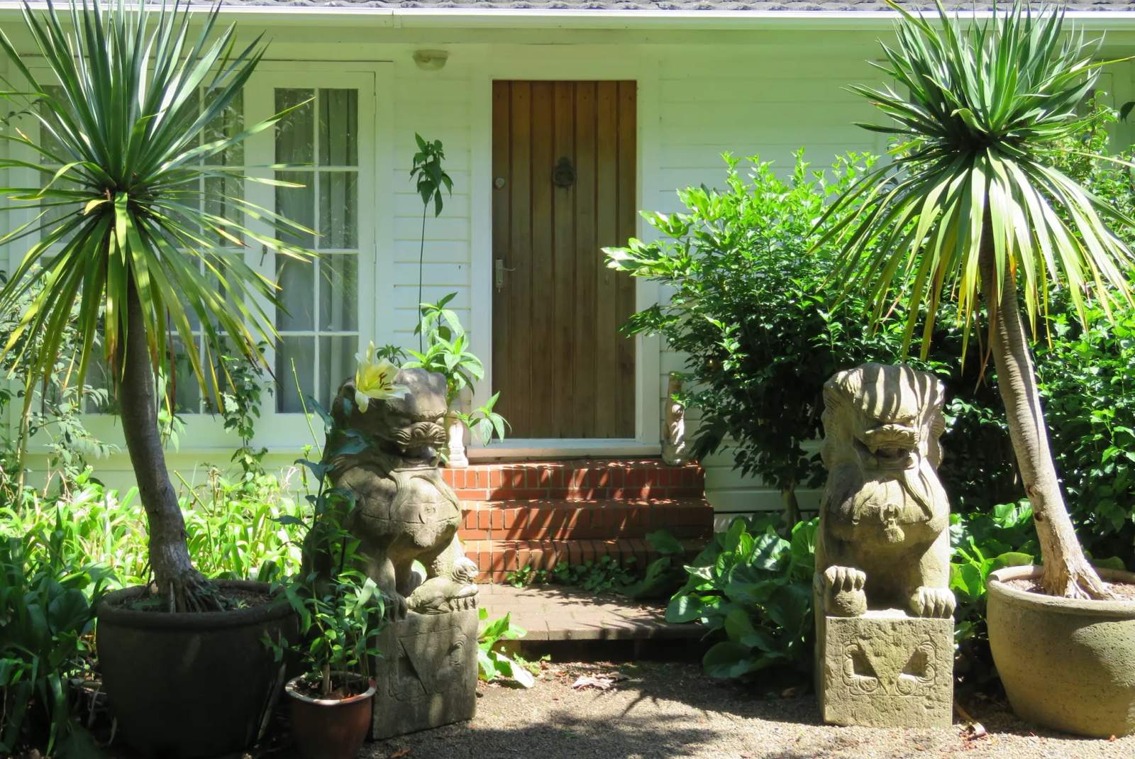 Bird Gardens Cottage — photo 1