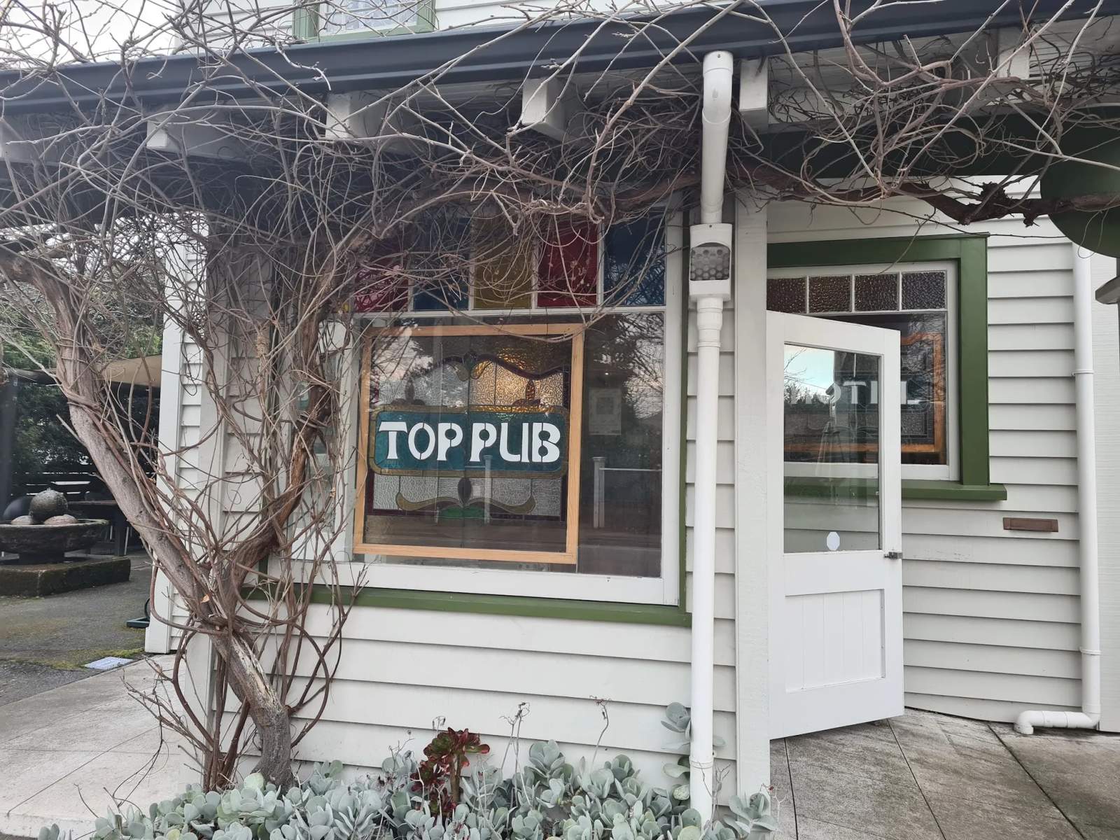 Greytown Hotel - The Top Pub — photo 1