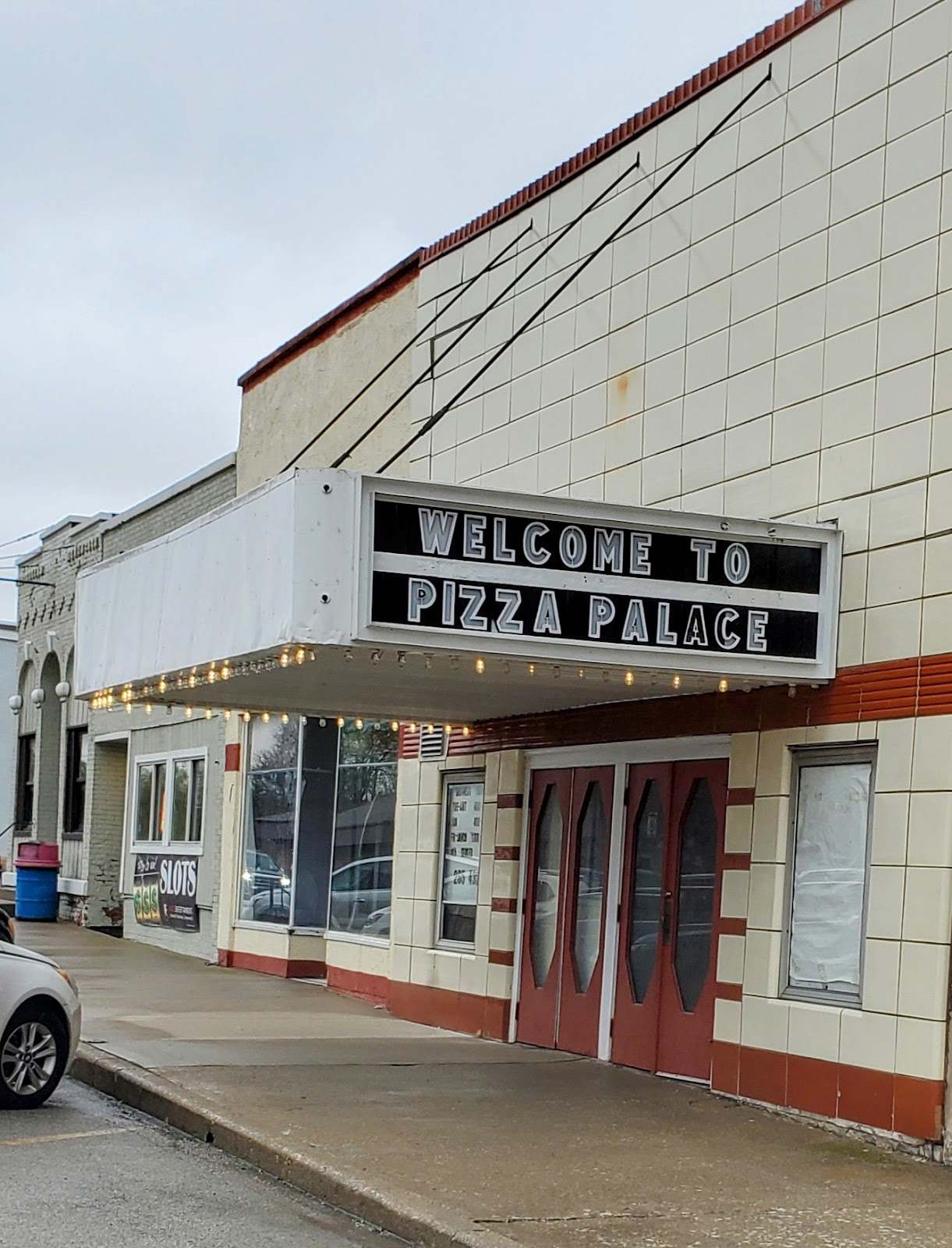 Pizza Palace — photo 1