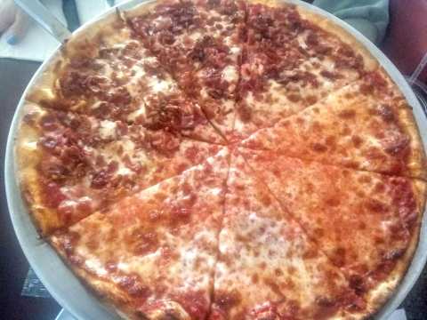 Woodbury Pizza & Restaurant — photo 2