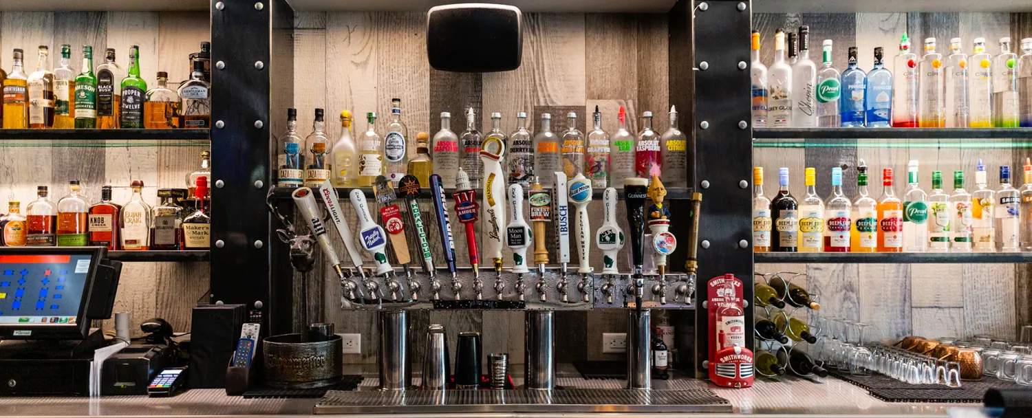 Coliseum Sports Bar and Grill — photo 1