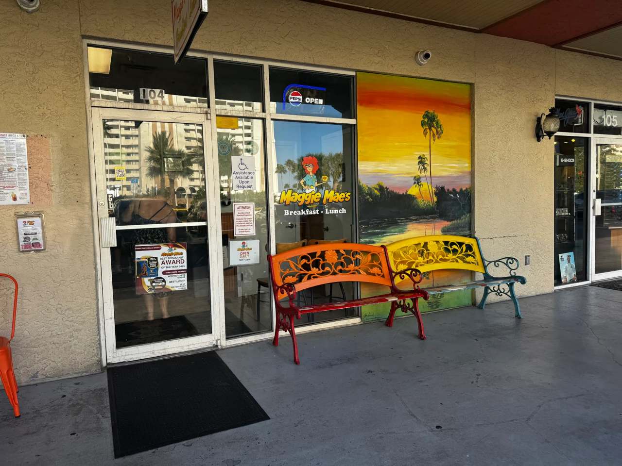 Maggie Mae's Waterfront — photo 1