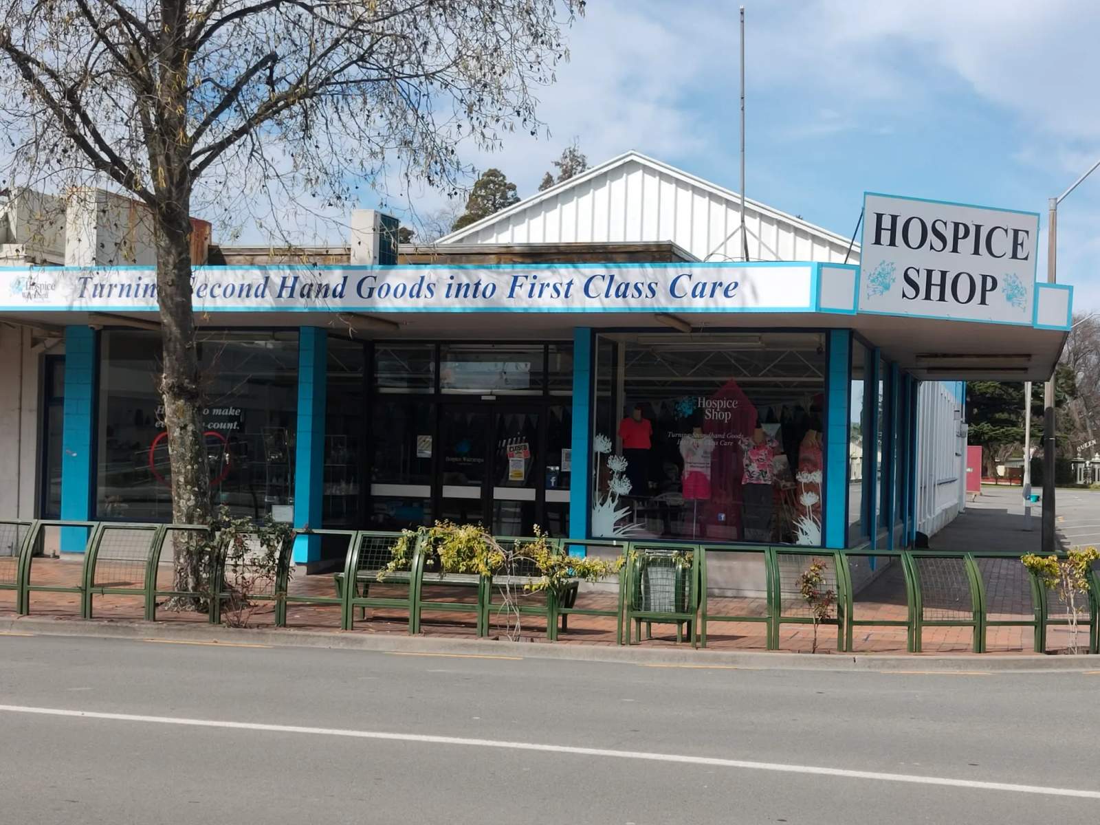 Hospice Shop — photo 4