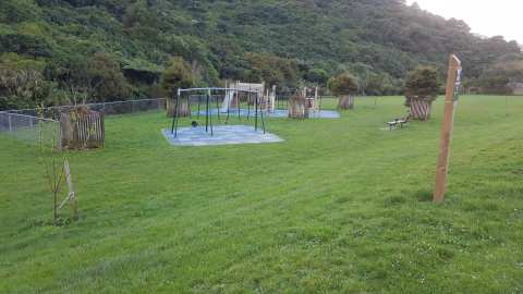 Huntleigh Park Outer Green Belt — photo 2