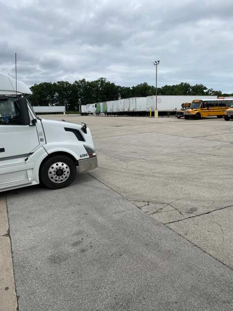 Lindner Logistics, LLC (S 6th St) — photo 4