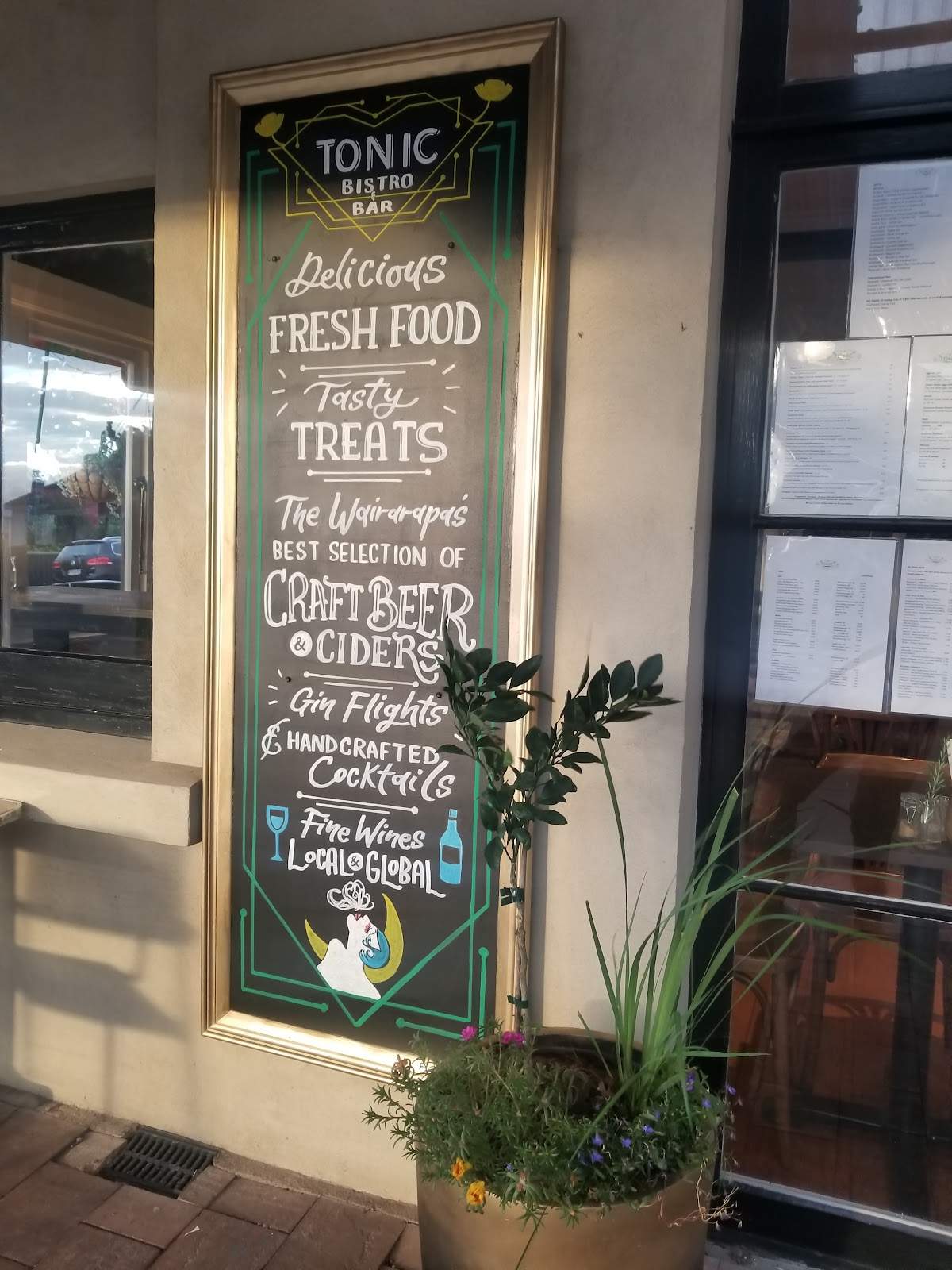 Tonic Bar & Bistro — photo 1