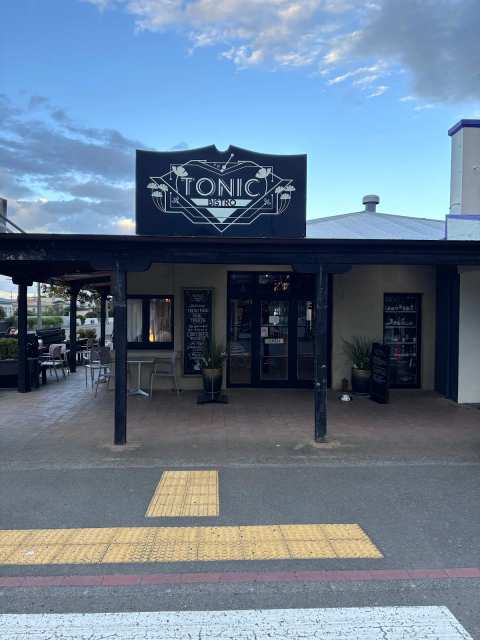 Tonic Bar & Bistro — photo 4