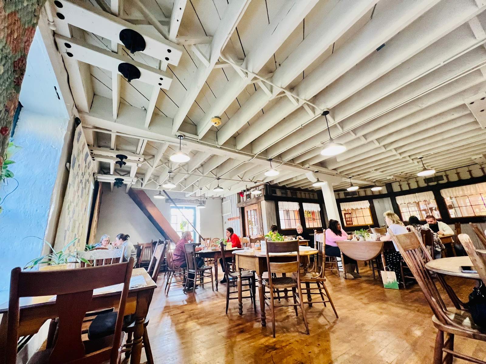 Cream & Crepe Cafe — photo 1