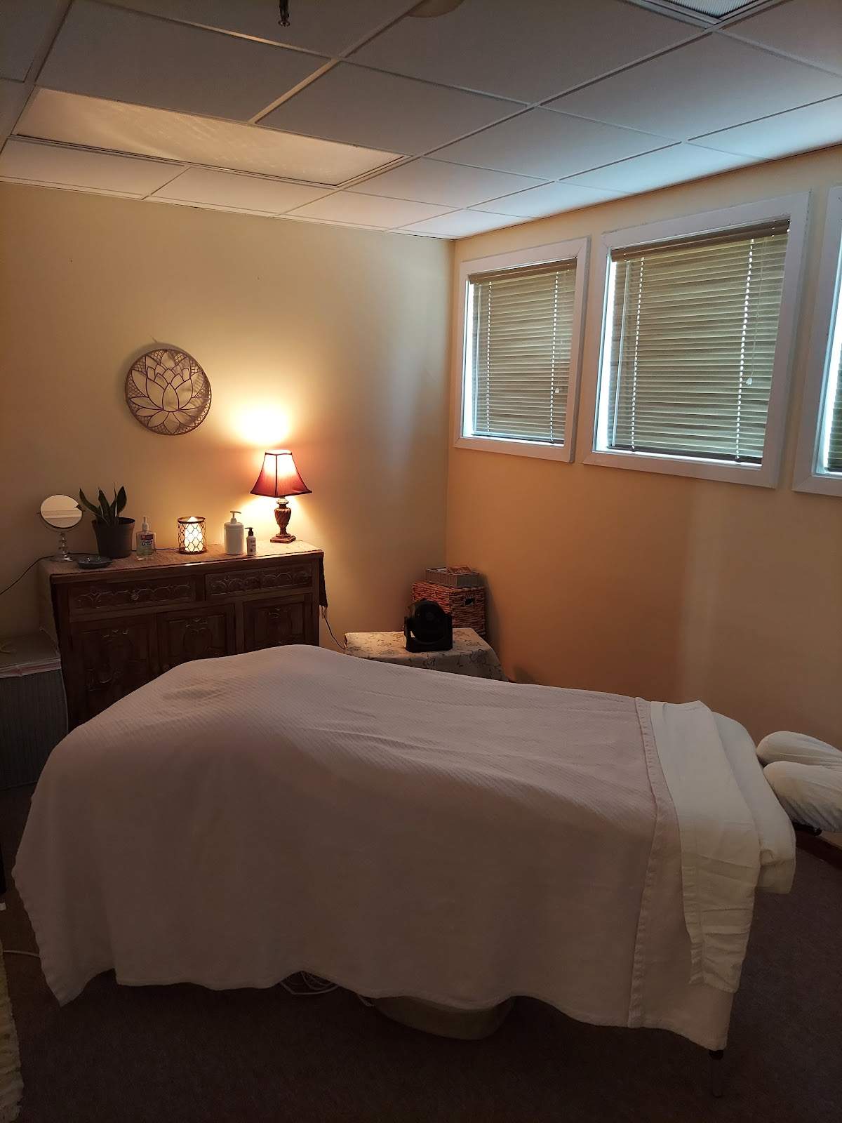 A Purple Lotus Massage — photo 1