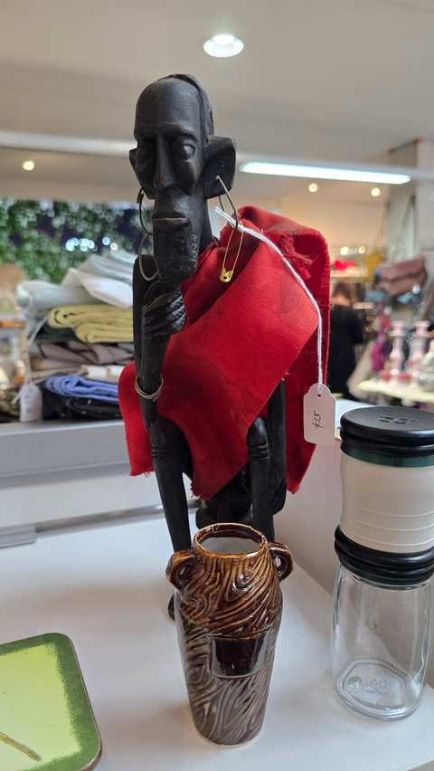 HUHA Charity Shop — photo 2