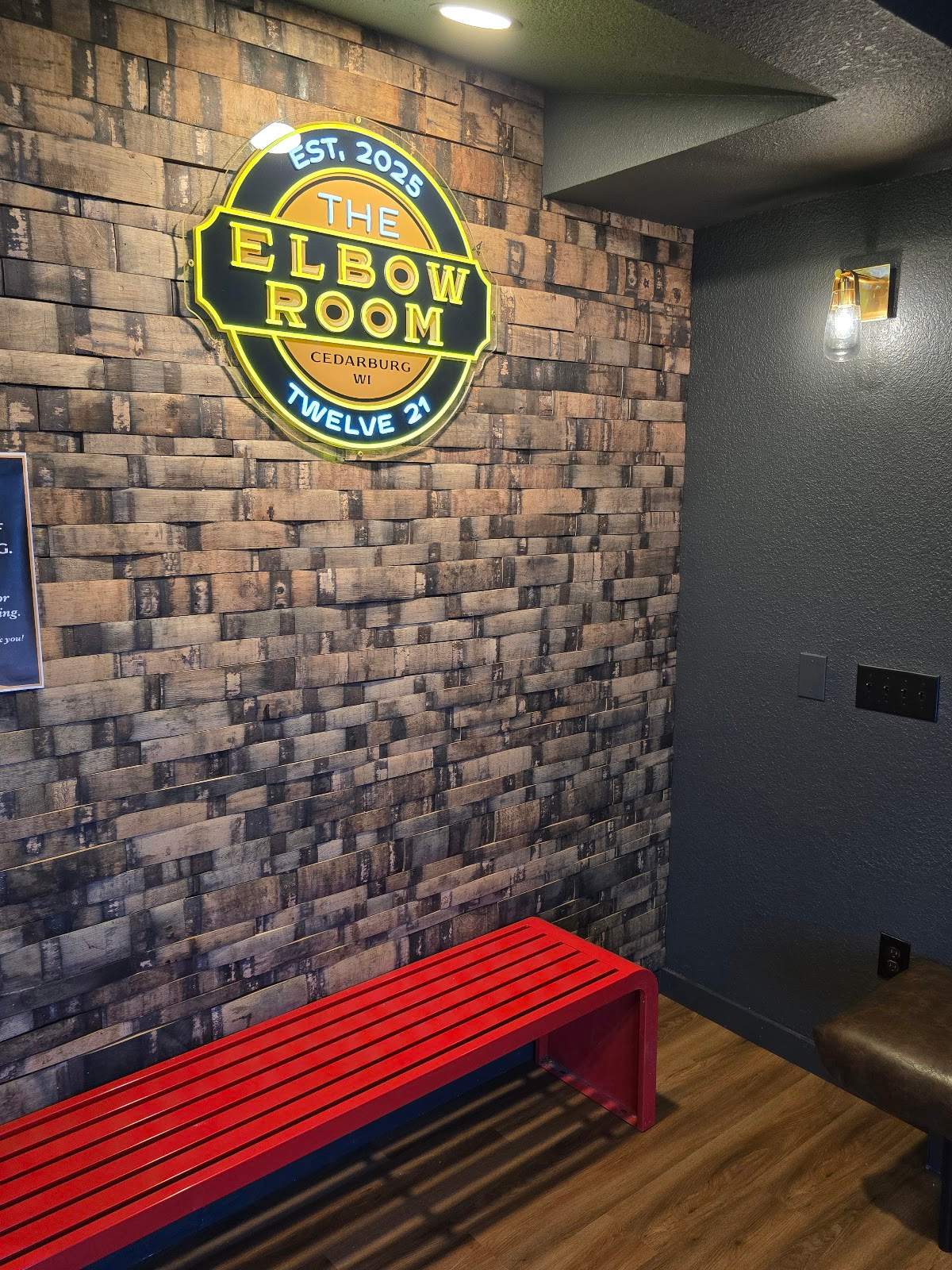 Elbow Room Twelve 21 Cedarburg — photo 2