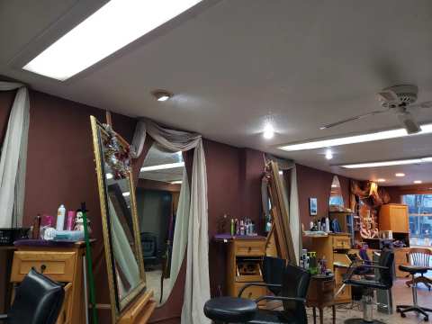 Henry Steven's Salon — photo 2