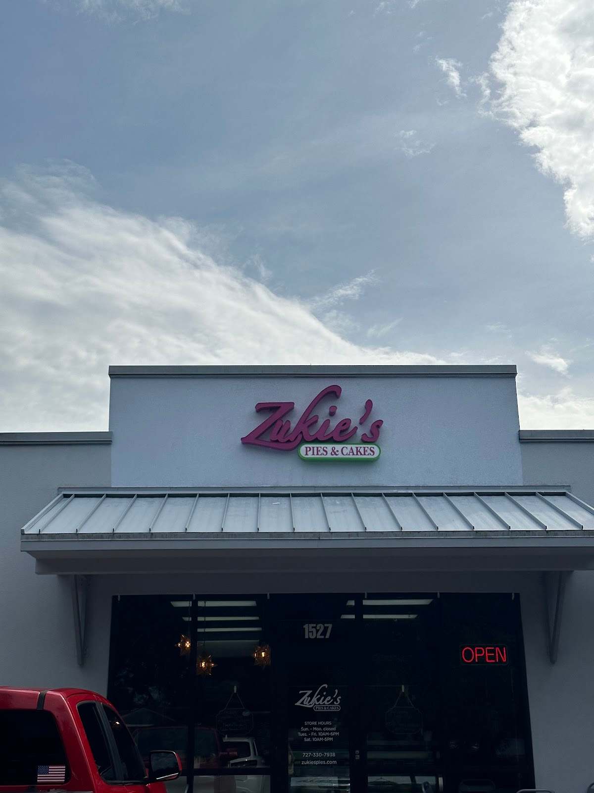 Zukie's Pies and Cakes — photo 1