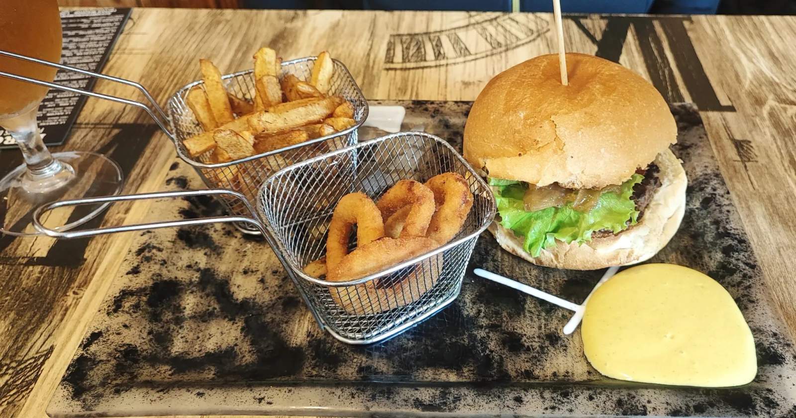 Albera Burger — photo 1