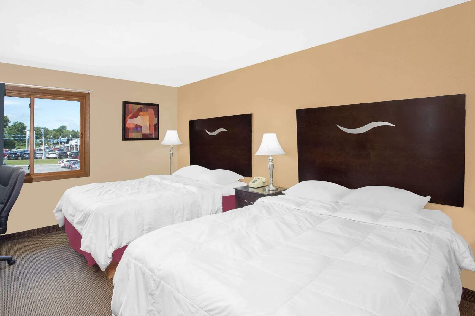 Super 8 by Wyndham Sheboygan WI — photo 2