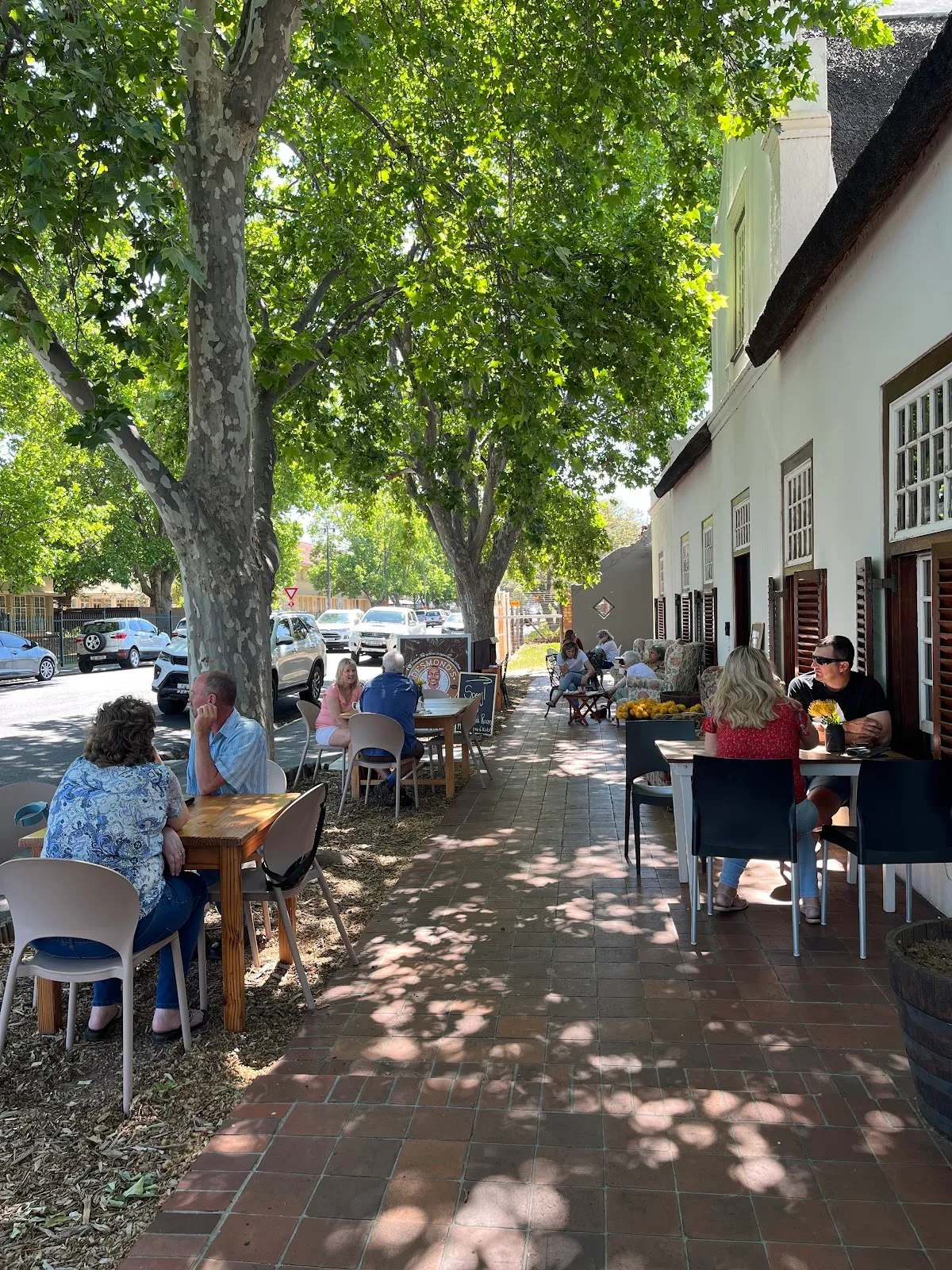 Avignon House & Café — photo 1