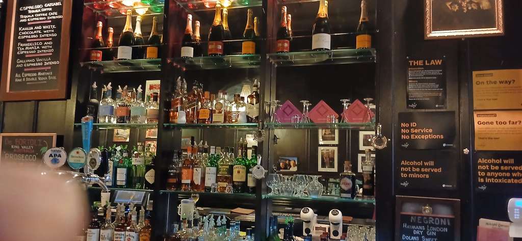 Scotty and Mal's Cocktail and Lounge Bar