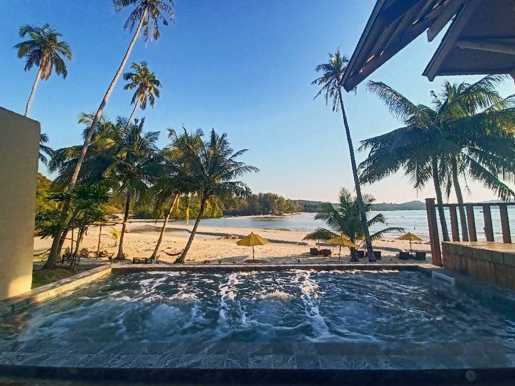 Tolani Beach — photo 1