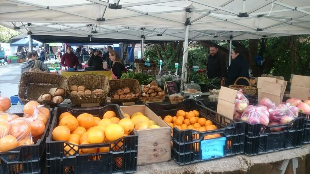 Thorndon Farmers' Market — photo 1