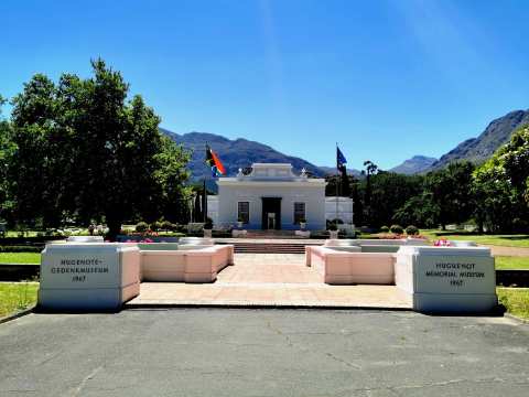 Huguenot Memorial Monument — photo 3