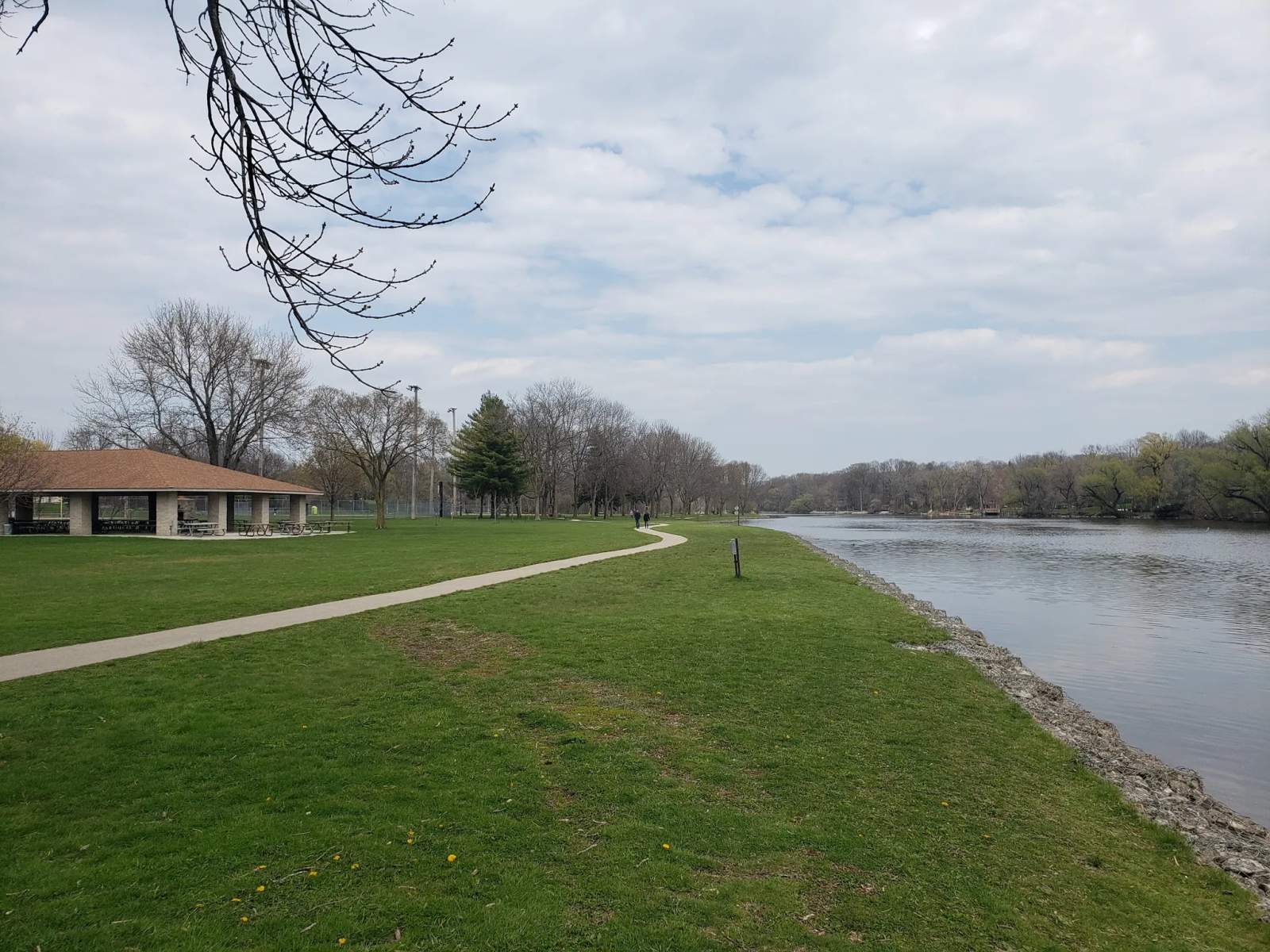 Thiensville Village Park Tennis & Pickleball Courts — photo 1