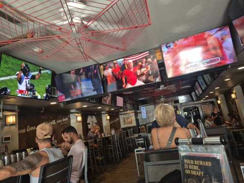 Surfside Taphouse — photo 3