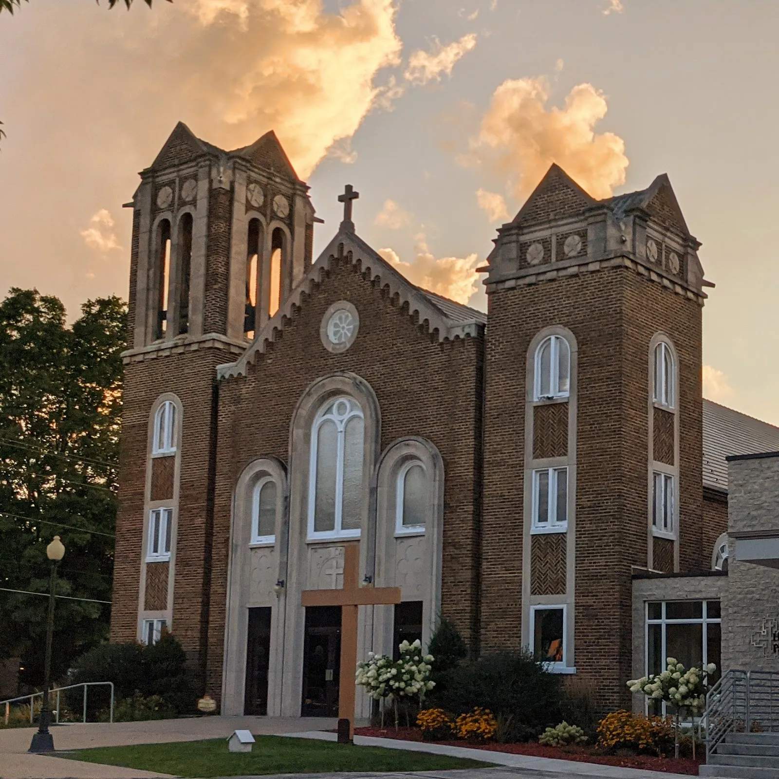 Holy Cross Church — photo 1