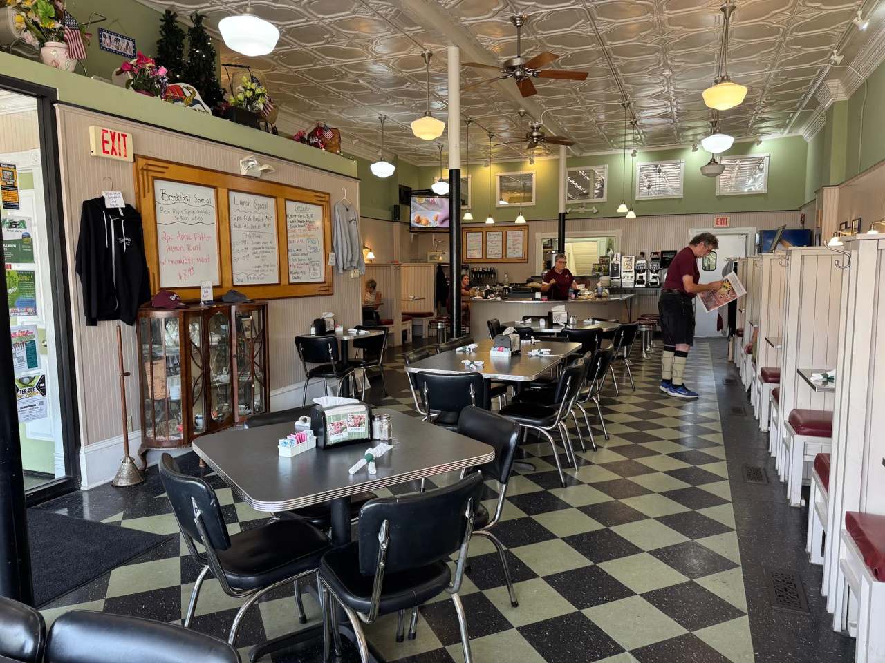 Schmitty's on Main — photo 3